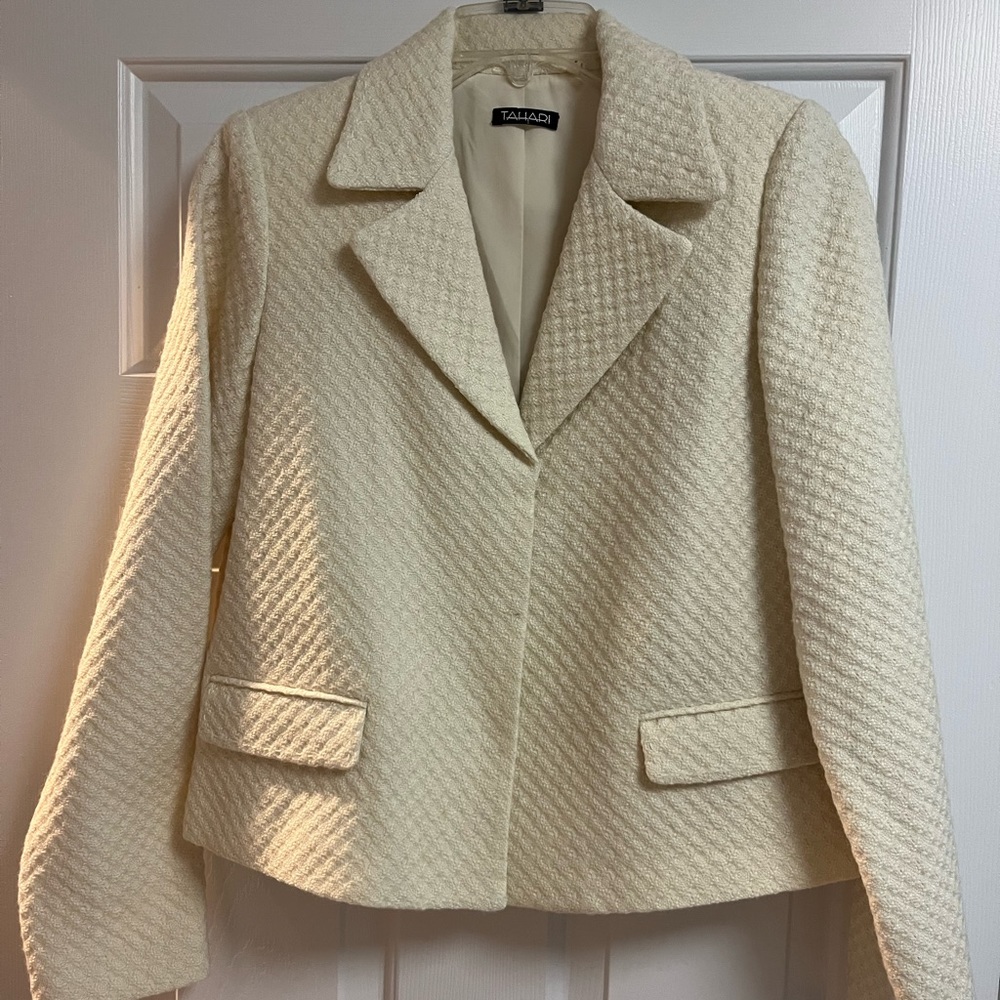 Tahari Suit, size 10, $55, Never worn